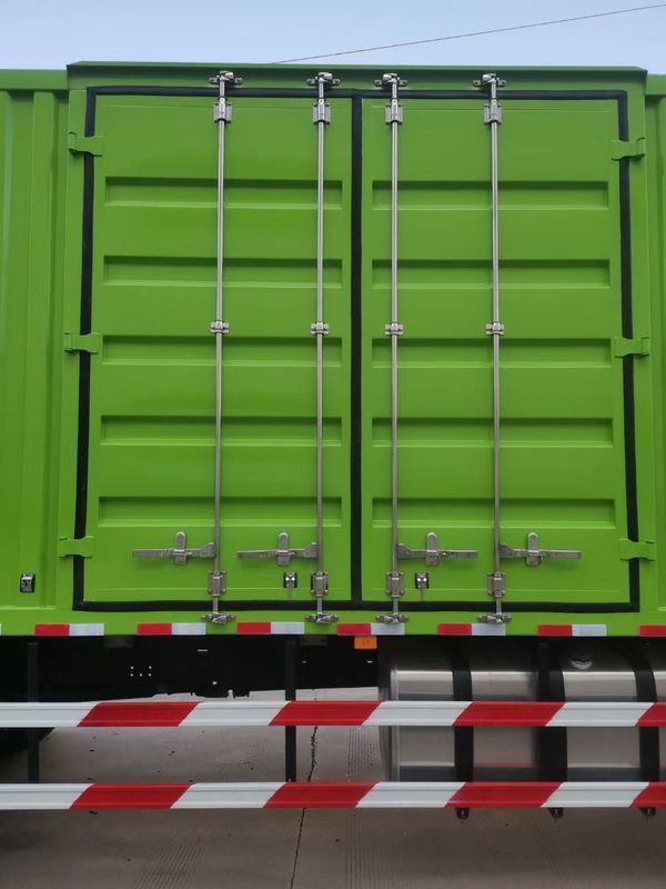 Green 6x4 Van Cargo Truck SHACMAN H3000 Truk Kargo Besar 340Hp Untuk Pengiriman