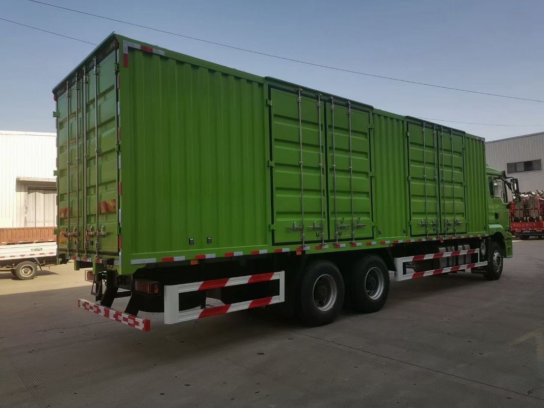 Green 6x4 Van Cargo Truck SHACMAN H3000 Truk Kargo Besar 340Hp Untuk Pengiriman