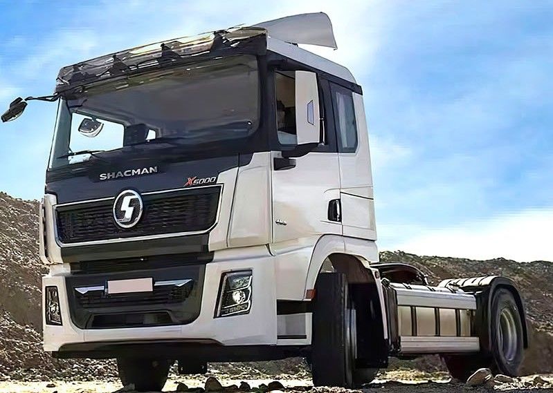 Bahan Bakar - Truk Traktor SHACMAN X5000 4x2 430HP EuroV dengan Tangki Bahan Bakar 400L dan Suspensi Pegas Pelat Multi-lapis