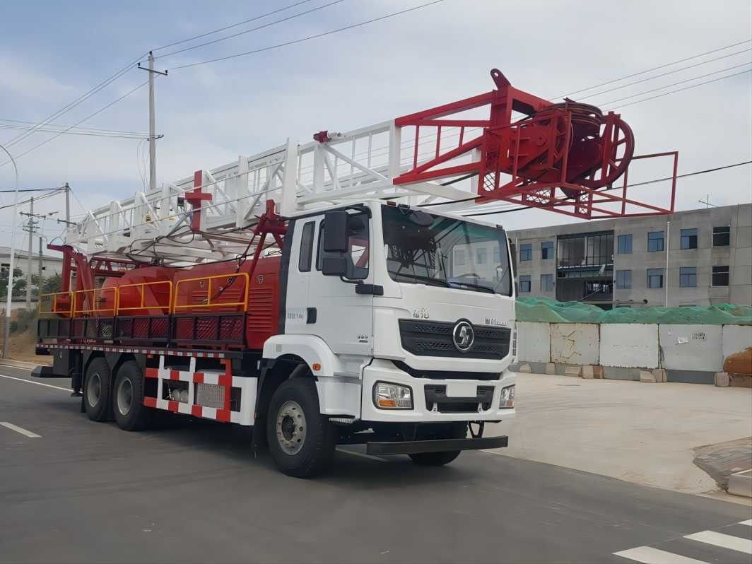 SHACMAN H3000 truk pengeboran minyak 6x4 380HP EuroII Putih 50Ton Rig Movable truk minyak