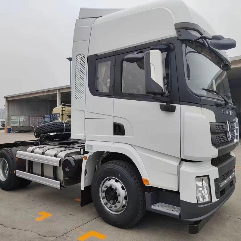SHACMAN Kualitas Tinggi Traktor Truk X3000 4X2 Mesin Diesel 375HP Euro V 30-40ton Transportasi logistik Traktor Truk