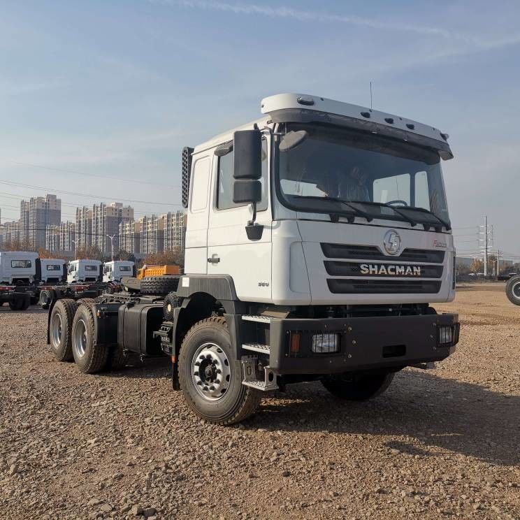 Merah SHACMAN F3000 375HP Euro V 6-Wheel Traktor Kepala 4x2 WEICHAI Mesin