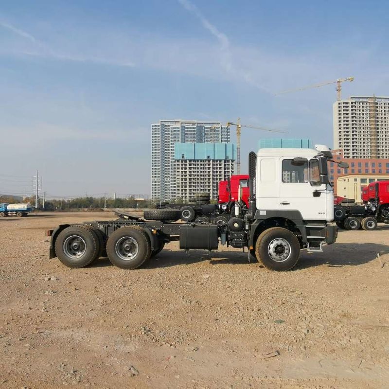 Merah SHACMAN F3000 375HP Euro V 6-Wheel Traktor Kepala 4x2 WEICHAI Mesin