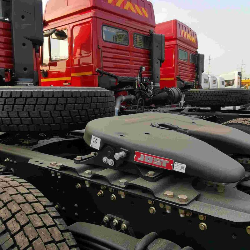 Merah SHACMAN F3000 375HP Euro V 6 roda kepala traktor 4x2 mesin WEICHAI