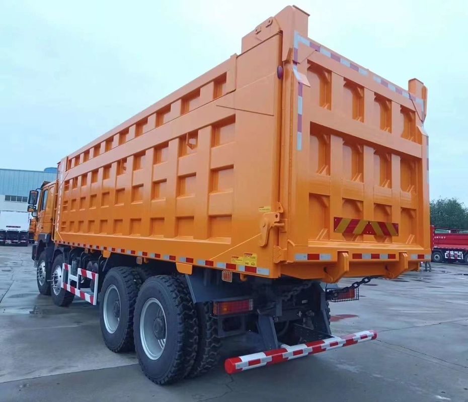 SHACMAN 3 Axle Dump Truck F3000 8x4 430HP EuroII 25 Ton Tiga Axle Dump Truck