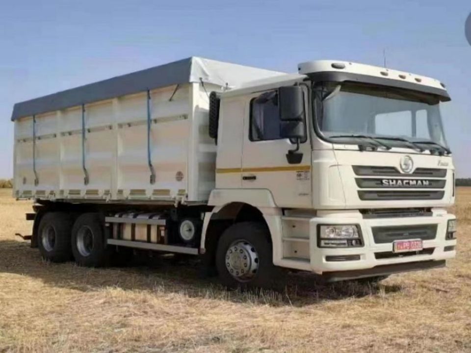 SHACMAN F3000 380HP 6x4 Traktor Truk EuroII 10 Roda Dump Truck Mesin WEICHAI