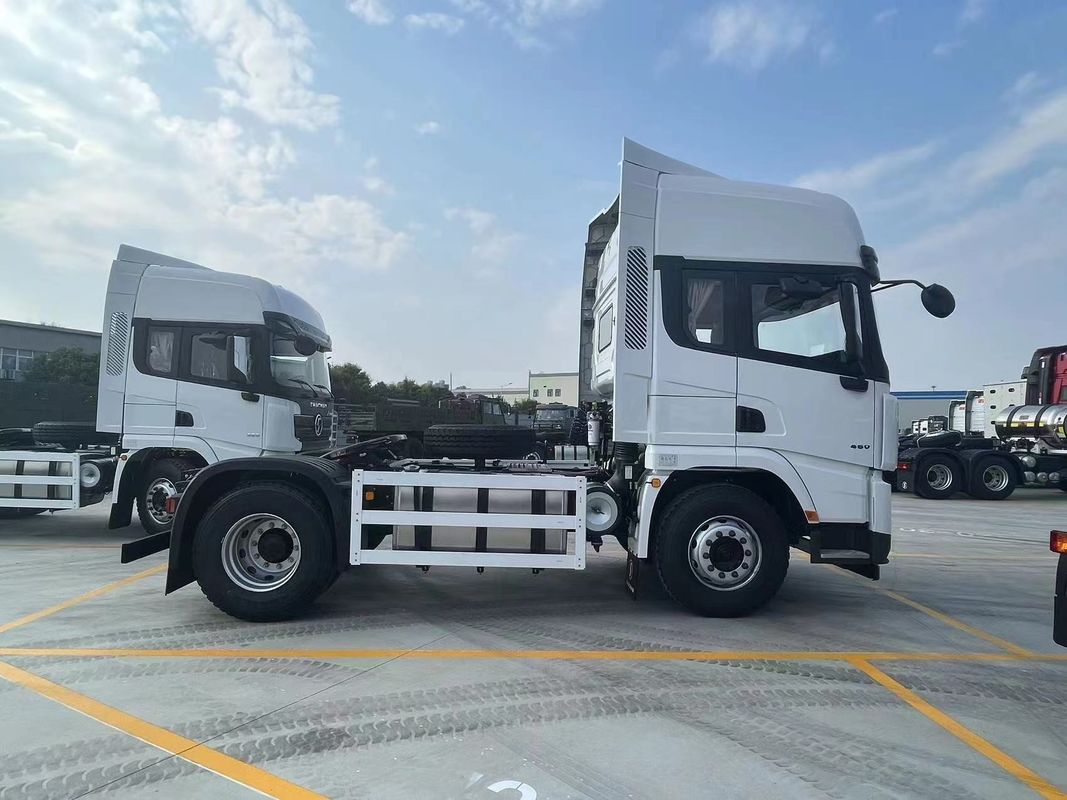SHACMAN X3000 4x2 Traktor Truk 430Hp Ramah Lingkungan Euro II Dengan 6 Ban