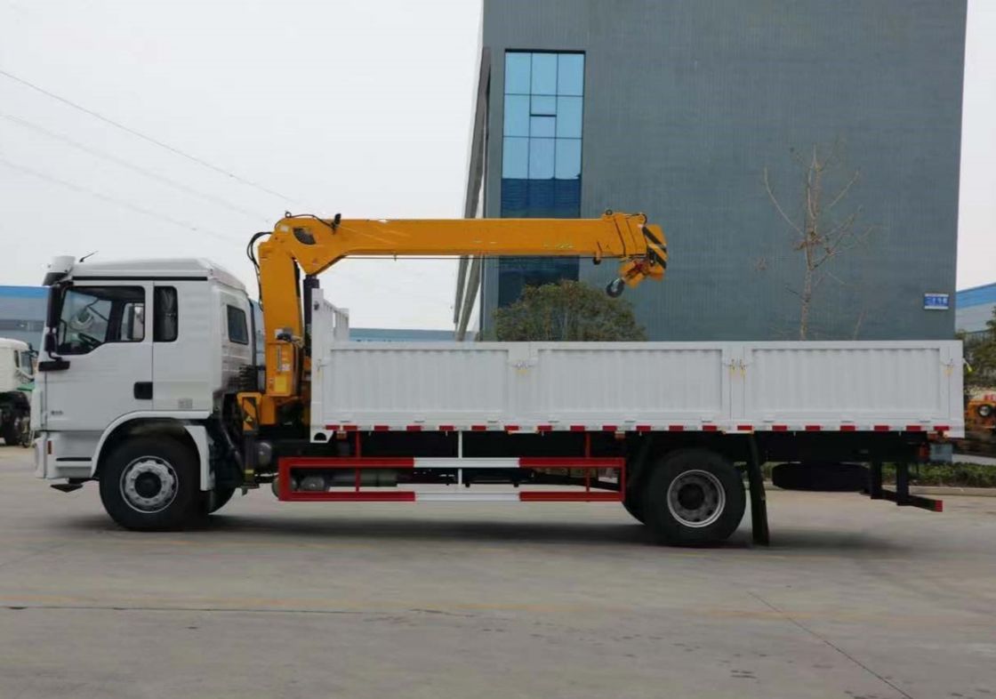 SHACMAN L3000 4X2 10 Ton Kapasitas Pemuatan Truk Kargo 240HP Kargo Carrier Crane Dalam Kualitas Baik