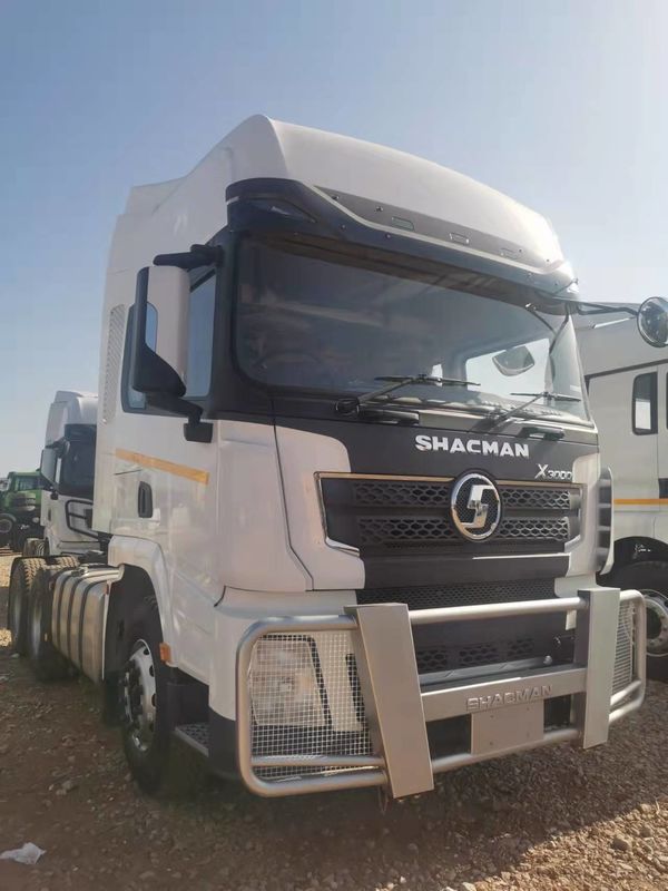 10 Roda 6X4 SHACMAN Traktor Truk X3000 SHACMAN Traktor Untuk Tanzania CUMMINS ISME420 Euro3 55Ton Traktor Truk