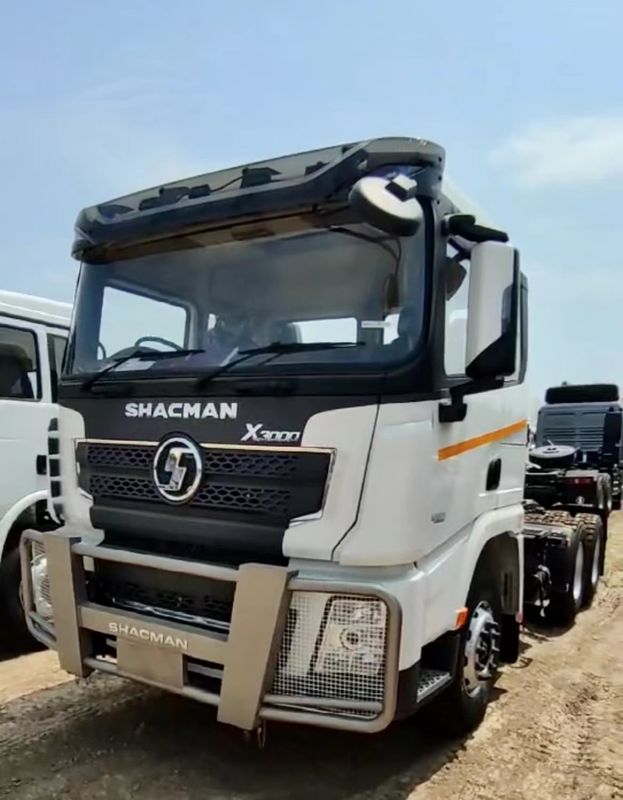 Kepala Traktor Euro 3 10 Roda SHACMAN 450hp X3000 6*4 Traktor Truk digunakan Transportasi Konstruksi