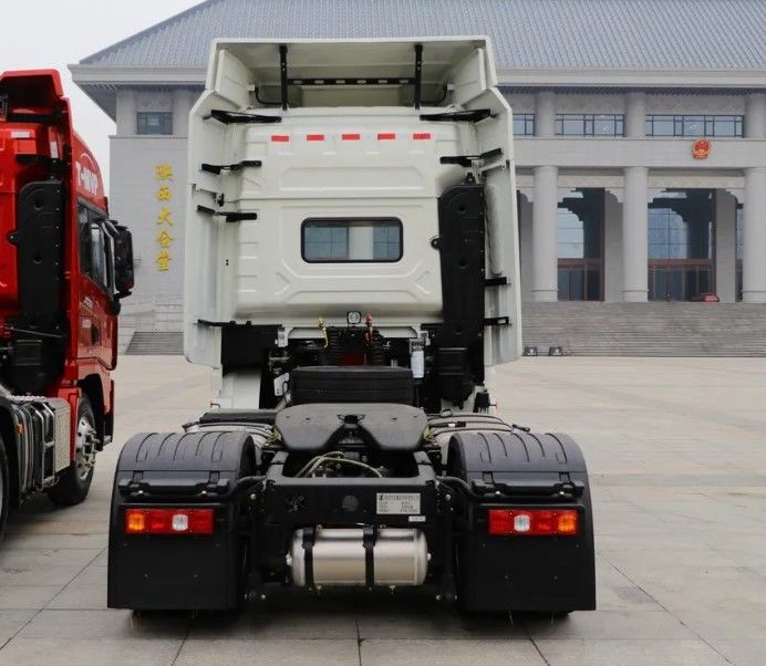 SHACMAN X3000 4x2 Traktor 420HP Double Sleeper Kiri Pengemudi Traktor Truk Untuk Aljazair