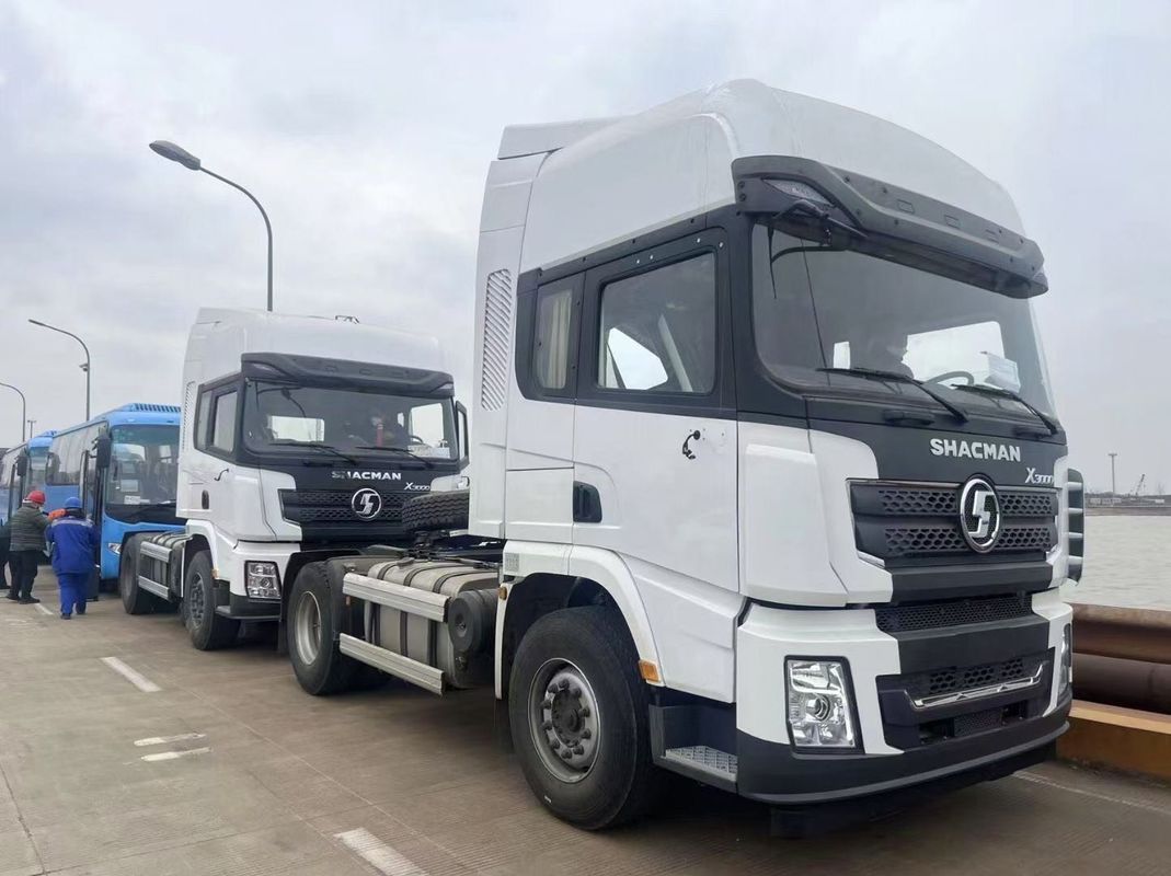 Manual Gear-pergantian 10 Wheelers Traktor Truk SHACMAN 430hp X3000 4x2 Double Sleeper Kabin Kepala Traktor