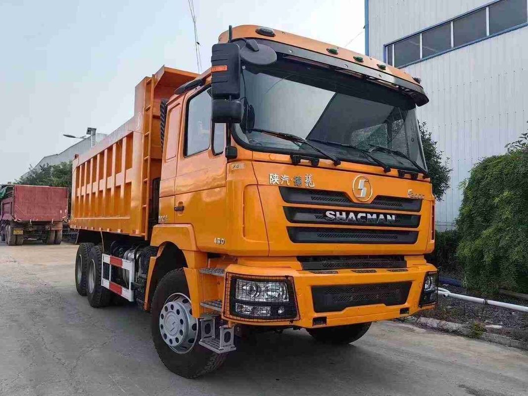 Truk dump yang dilengkapi dengan sistem mitigasi tabrakan dengan sumbu MAN 2*9.5T /2*16 T bertingkat ganda