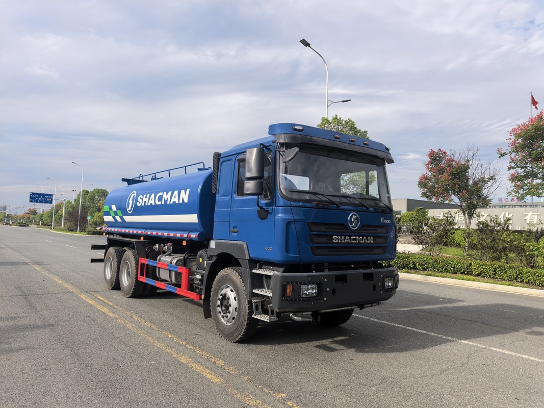 SHACMAN F3000 6x4 Water Tank Truck with 220kW Power 1240 N*M Torque and 9.726L Displacement