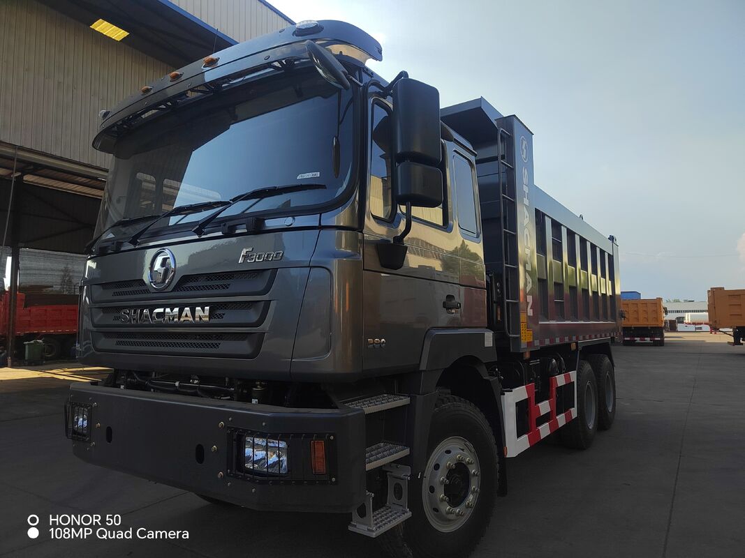 SHACMAN 3 Axle Heavy Dump Truck dengan ban 12.00R20 Tangki bahan bakar 400L dan transmisi manual 430HP EuroII 25 Ton