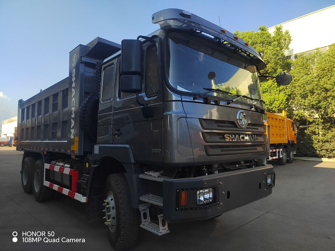 SHACMAN 3 Axle Heavy Dump Truck dengan ban 12.00R20 Tangki bahan bakar 400L dan transmisi manual 430HP EuroII 25 Ton